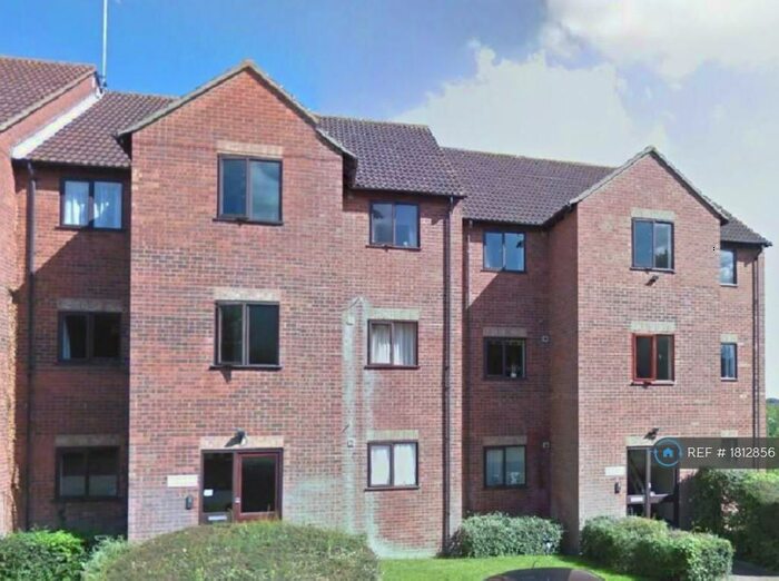1 Bedroom Flat To Rent In Granary Court, Great Dunmow, CM6