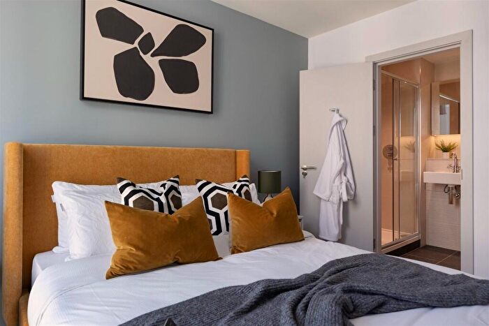 2 Bedroom Apartment To Rent In Dockside, Edinburgh, EH6