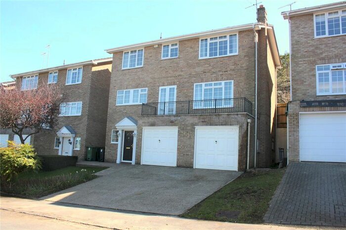 4 Bedroom Detached House To Rent In Harcourt Close, Henley-On-Thames, Oxfordshire, RG9