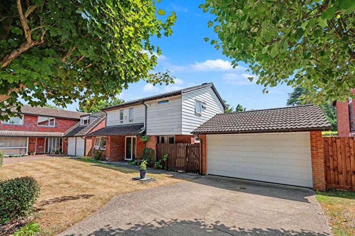4 Bedroom Detached House For Sale In Greenway, Letchworth Garden City, SG6