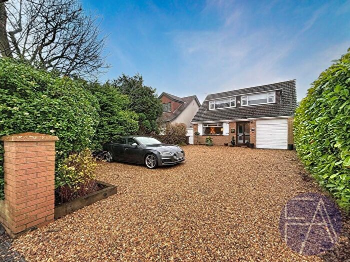 3 Bedroom Detached House For Sale In New Cut Lane, Southport, PR8