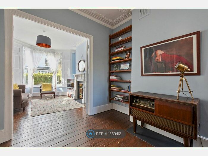 3 Bedroom Terraced House To Rent In Dumont Road, London, N16