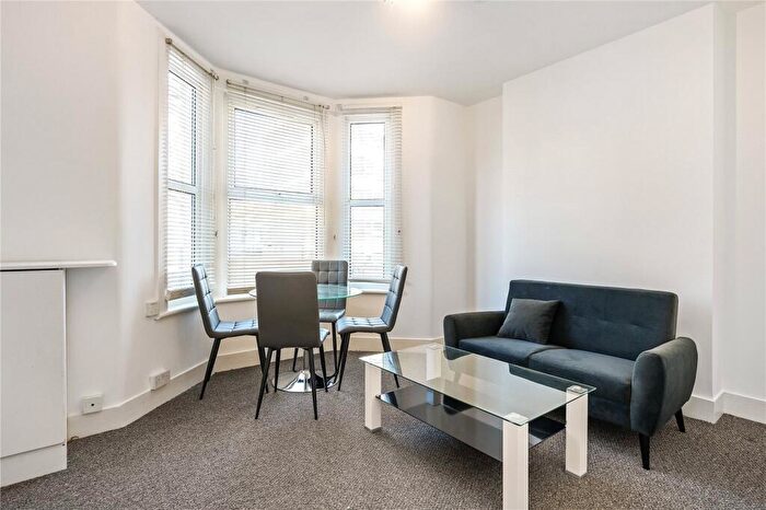 1 Bedroom Apartment To Rent In Temple Dwellings, Temple Street, London, E2