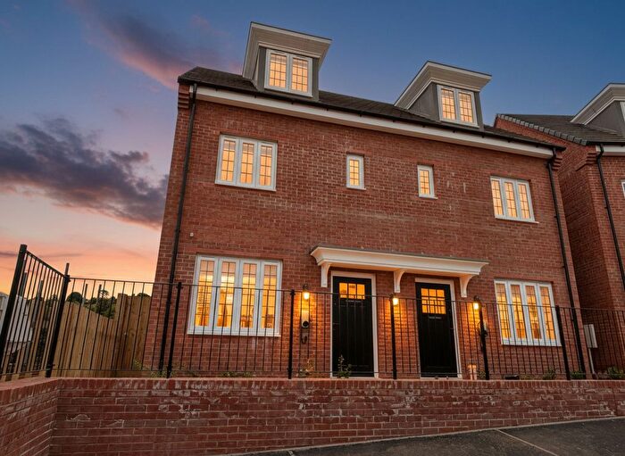 3 Bedroom Semi-detached House To Rent In Greenfields Court, Dawlish, EX7