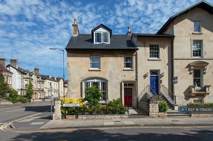 2 Bedroom Flat To Rent In Eldon Square, Reading, RG1