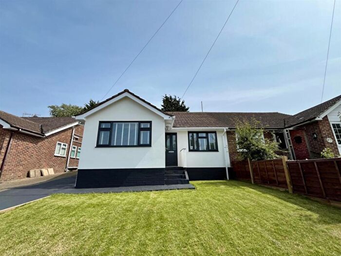 3 Bedroom Semi-Detached Bungalow For Sale In Willow Walk, Newhaven, BN9