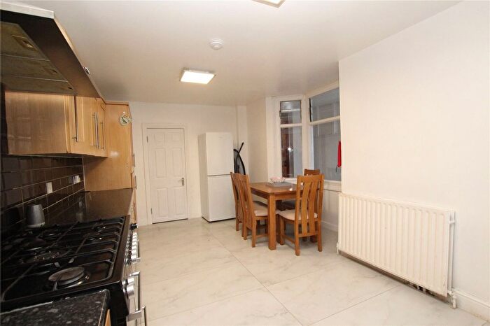 3 Bedroom Terraced House For Sale In Macoma Road, Plumstead Common, SE18