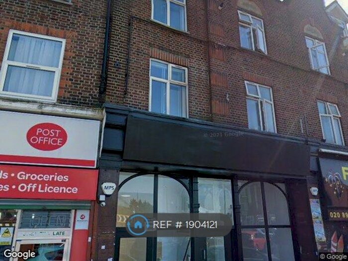 Studio To Rent In Watford Way, London, NW7