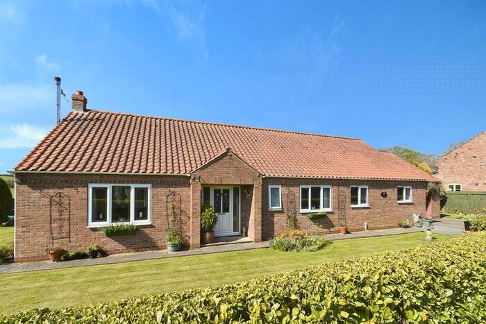 3 Bedroom Bungalow For Sale In White Rose, Park Lane, East Lutton, YO17