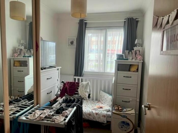 2 Bedroom Flat To Rent In Staines Road West, Ashford, TW15
