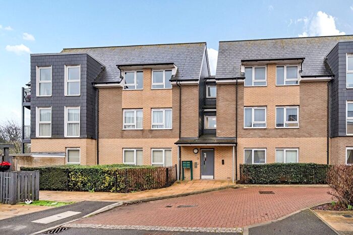 2 Bedroom Flat For Sale In Watercress Way, Northfleet, Gravesend, DA11