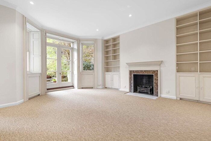 2 Bedroom Flat To Rent In Holland Park, London, W11