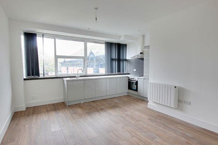 1 Bedroom Flat To Rent In The Pavillions, Trowbridge, BA14