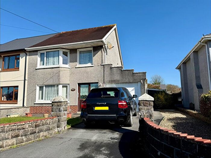 3 Bedroom Semi-Detached House For Sale In Heol Cwmmawr, Drefach, Llanelli, SA14