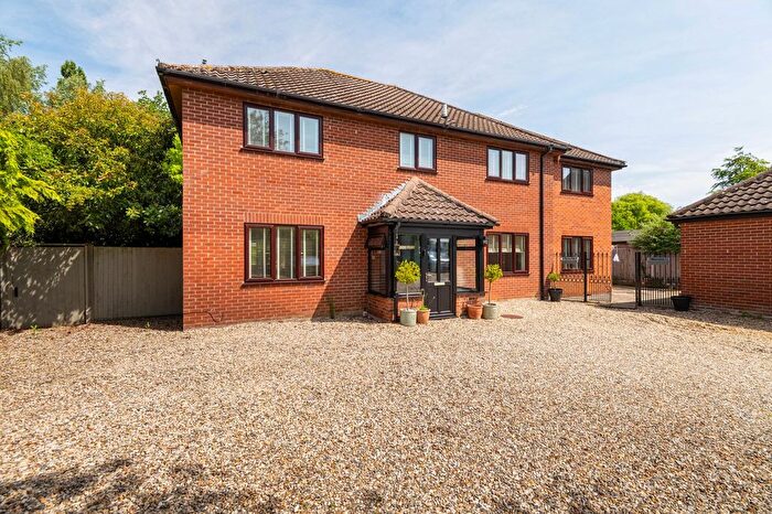6 Bedroom Detached House For Sale In Richmond Close, Honingham, NR9