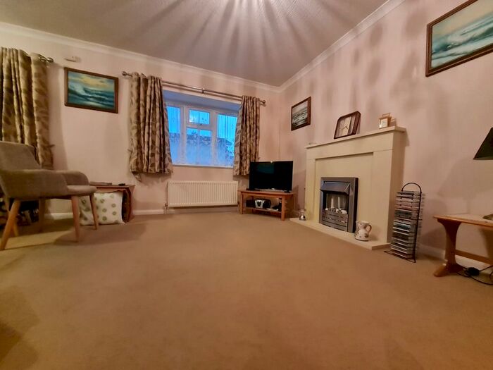 2 Bedroom Park Home For Sale In St. Peters Avenue, Berrys Green Road, Berrys Green, Westerham, TN16