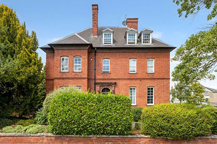 2 Bedroom Flat For Sale In Hendre, Overton Park Road, Cheltenham, GL50