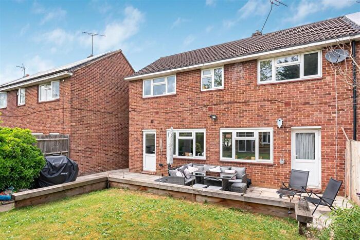 3 Bedroom Semi-Detached House For Sale In Days Close, Hatfield, AL10