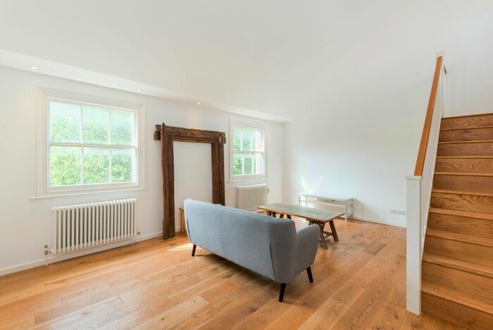 2 Bedroom Flat To Rent In Queens Gardens, London, W2