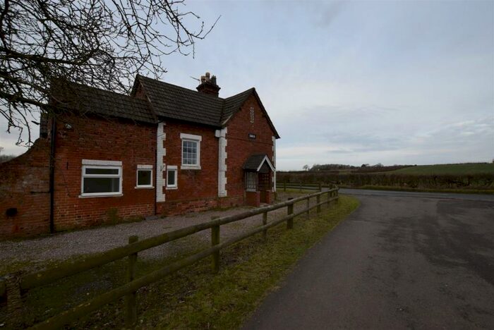 3 Bedroom Semi-Detached House To Rent In Donkhill Cottages, Catton, Swadlincote, Derbyshire, DE12