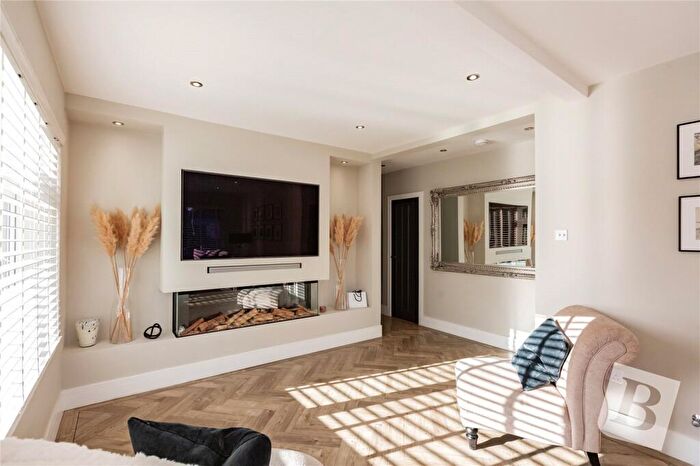 3 Bedroom Bungalow For Sale In Chignal Road, Chelmsford, Essex, CM1