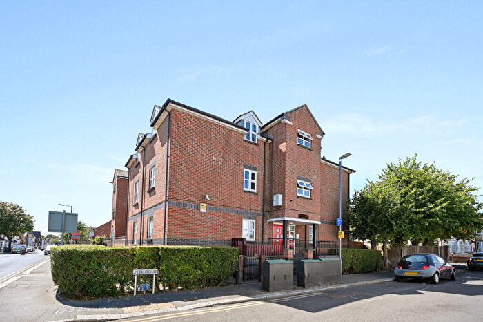 2 Bedroom Flat For Sale In Chippenham Court, Harrow, Middlesex, HA3