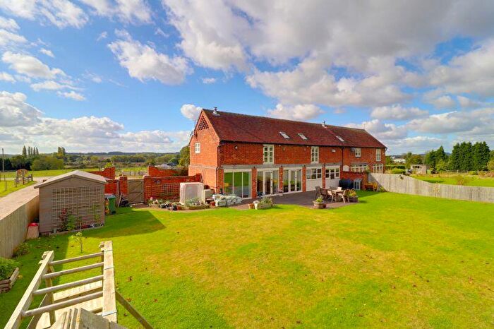 5 Bedroom Barn Conversion For Sale In Farley Farm Barns, Farley Corner, Great Haywood, ST18