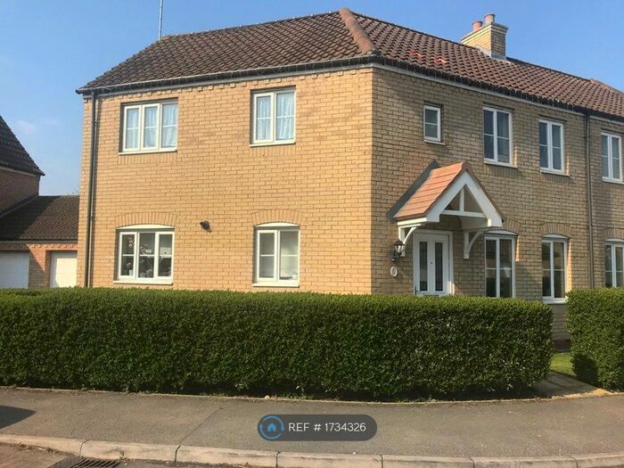 3 Bedroom Semi-Detached House To Rent In George Alcock Way, Peterborough, PE7