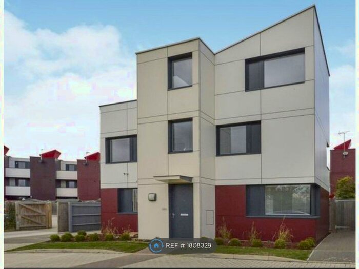 4 Bedroom Detached House To Rent In Murphy Road, Oxley Park, Milton Keynes, MK4