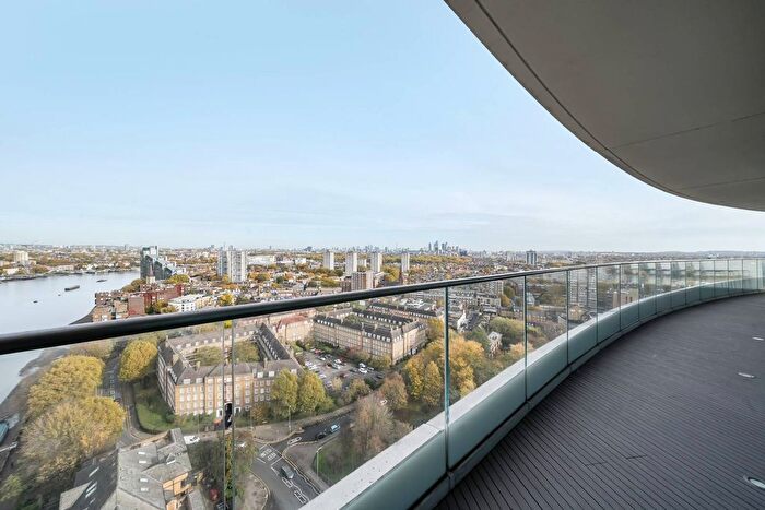 2 Bedroom Flat For Sale In Lombard Wharf, Battersea, London, SW11
