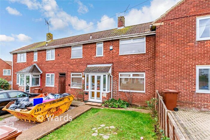 3 Bedroom Terraced House For Sale In Patrixbourne Avenue, Twydall, Gillingham, Kent, ME8