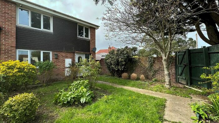 3 Bedroom Semi-Detached House To Rent In Worle, BS22