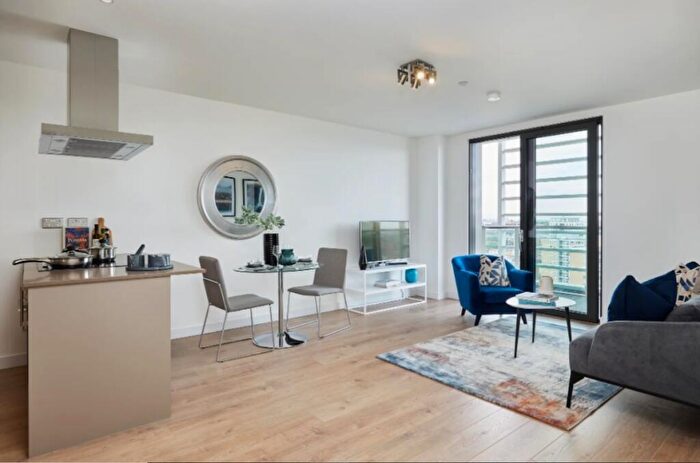 1 Bedroom Flat To Rent In The Highline, Radial Avenue, E14