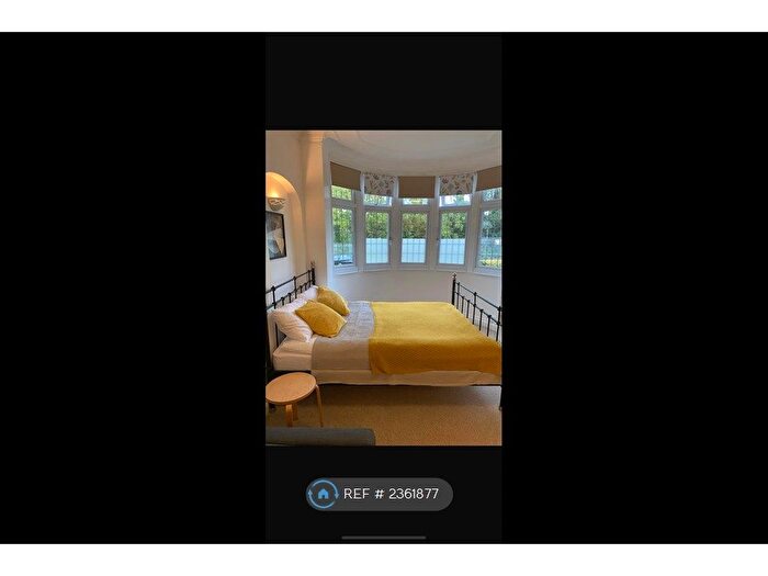 Studio To Rent In Drewstead Road, London, SW16