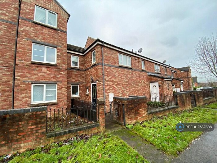 3 Bedroom Flat To Rent In Village Heights, Gateshead, NE8