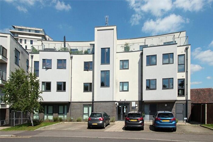 2 Bedroom Apartment To Rent In Woking, Surrey, GU22