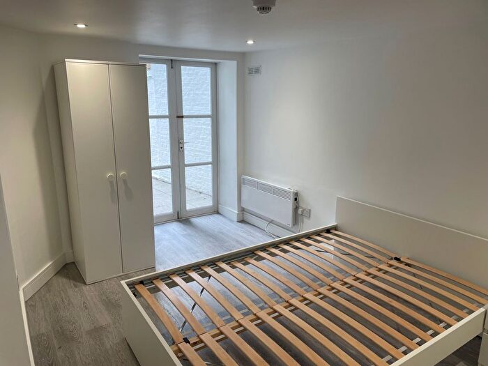 Studio To Rent In Marchmont Street, Holborn London, WC1N