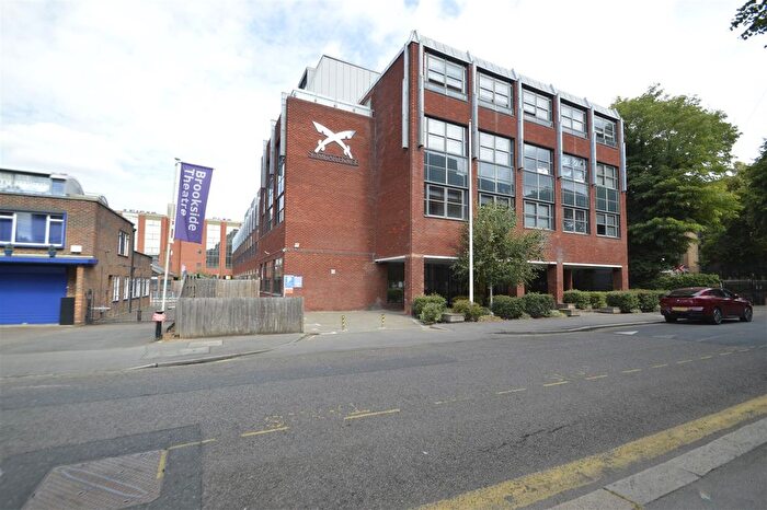 1 Bedroom Flat For Sale In Eastern Rd, Romford, Romford, RM1