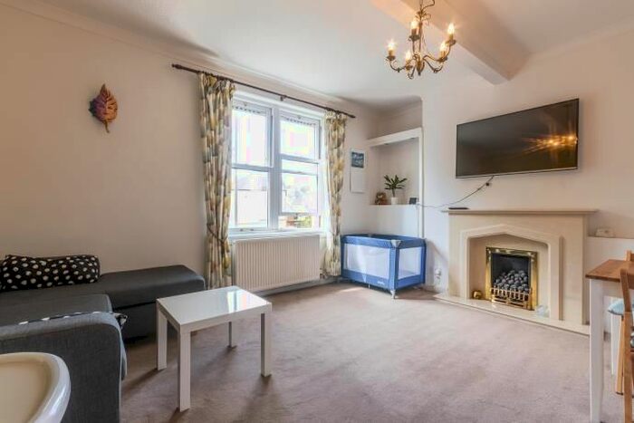 2 Bedroom Flat To Rent In Prestonfield Avenue, Edinburgh, EH16