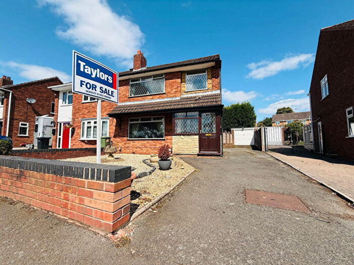 3 Bedroom Semi-Detached House For Sale In Keats Close, Straits, Lower Gornal, DY3