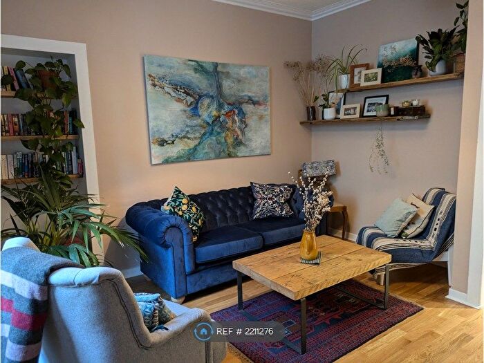 2 Bedroom Flat To Rent In Meadowbank, Edinburgh, EH8