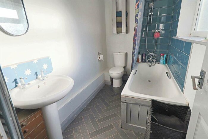 3 Bedroom Terraced House For Sale In Queens Road, Lowestoft, NR32