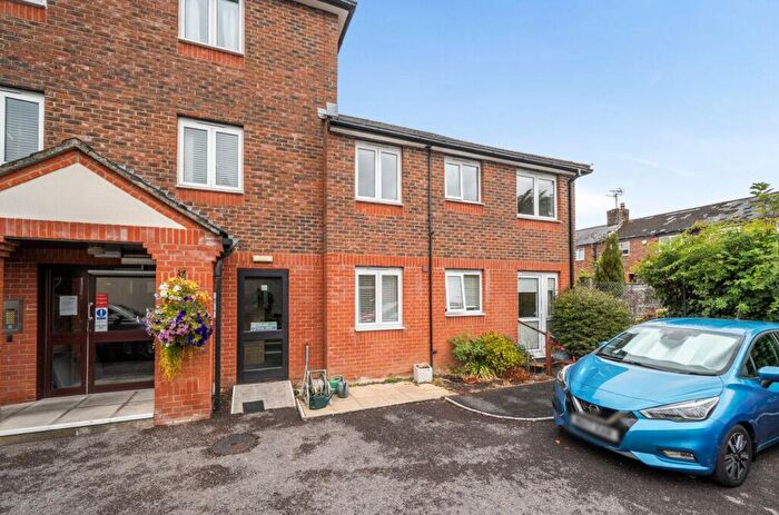 2 Bedroom Retirement Property For Sale In Chatham Court, Station Rd, Warminster, BA12