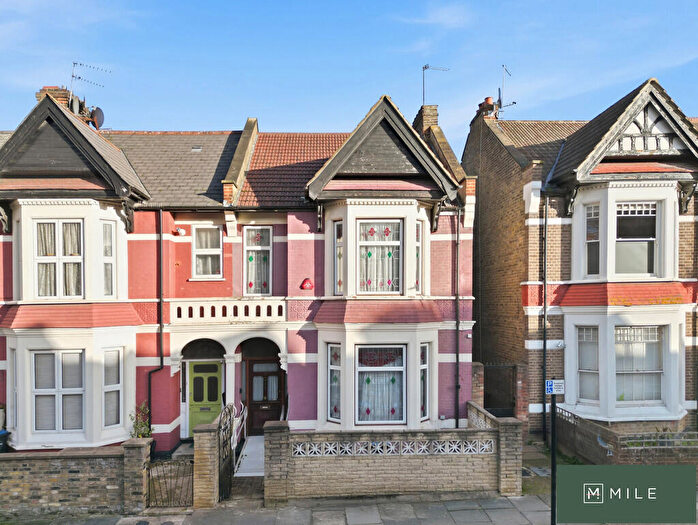 5 Bedroom End Of Terrace House For Sale In Sellons Avenue, London, NW10