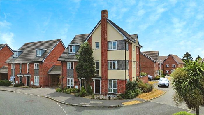 4 Bedroom Semi-Detached House For Sale In Fullbrook Avenue, Spencers Wood, Reading, Berkshire, RG7