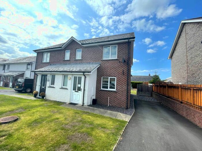 3 Bedroom Semi-Detached House To Rent In Dol Helyg, Penrhyncoch, Aberystwyth, SY23