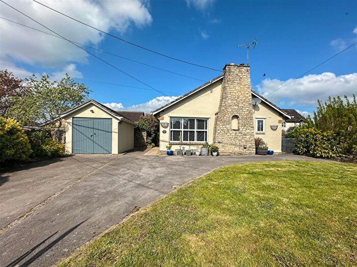 4 Bedroom Detached Bungalow For Sale In The Street, Hullavington, SN14