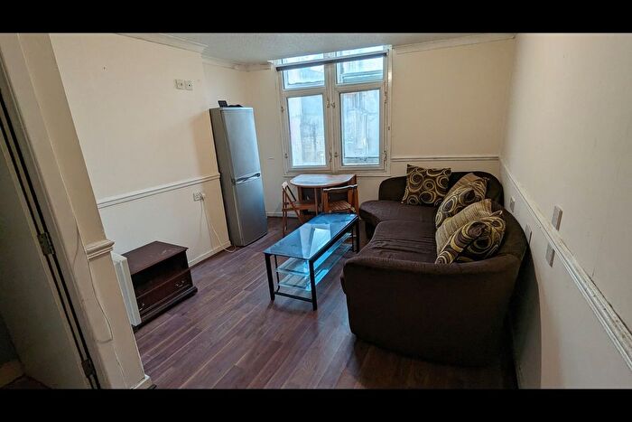 2 Bedroom Flat To Rent In Grattan Road, West Yorkshire, Bradford, BD1