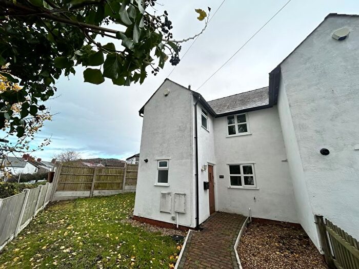 2 Bedroom Cottage For Sale In Conway Road, Mochdre, LL28