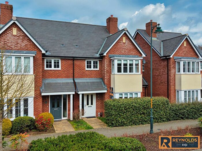 3 Bedroom Semi Detached House For Sale In Chain Free Home In Beacon Avenue, Kings Hill, ME19